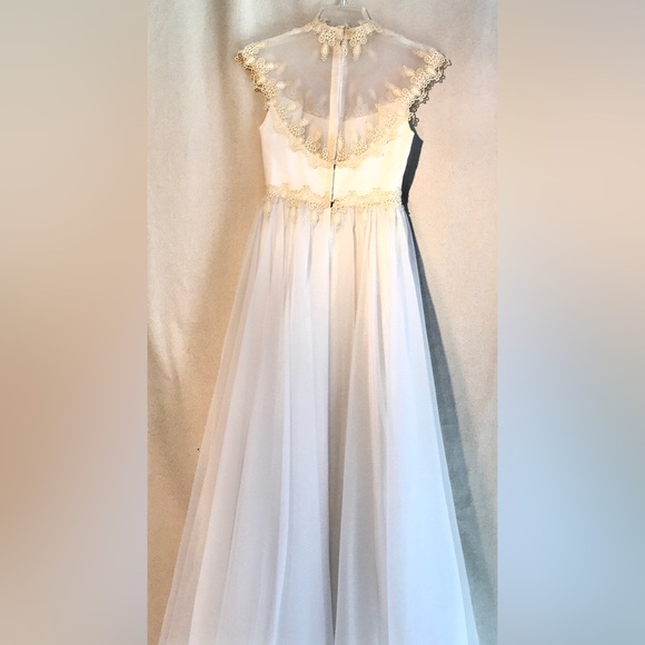 VINTAGE Ivory White Sleeveless Evening gown Lace trim Sheer High neckline Luxe - Picture 10 of 15